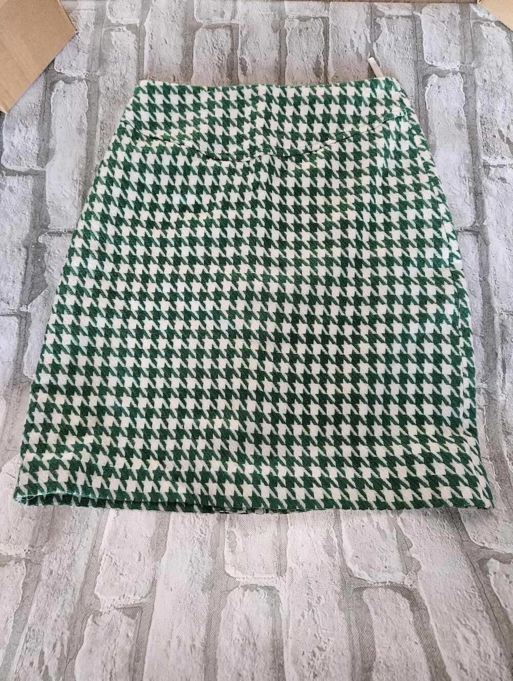 NWOT Women's Green And White Wool Pencil Skirt